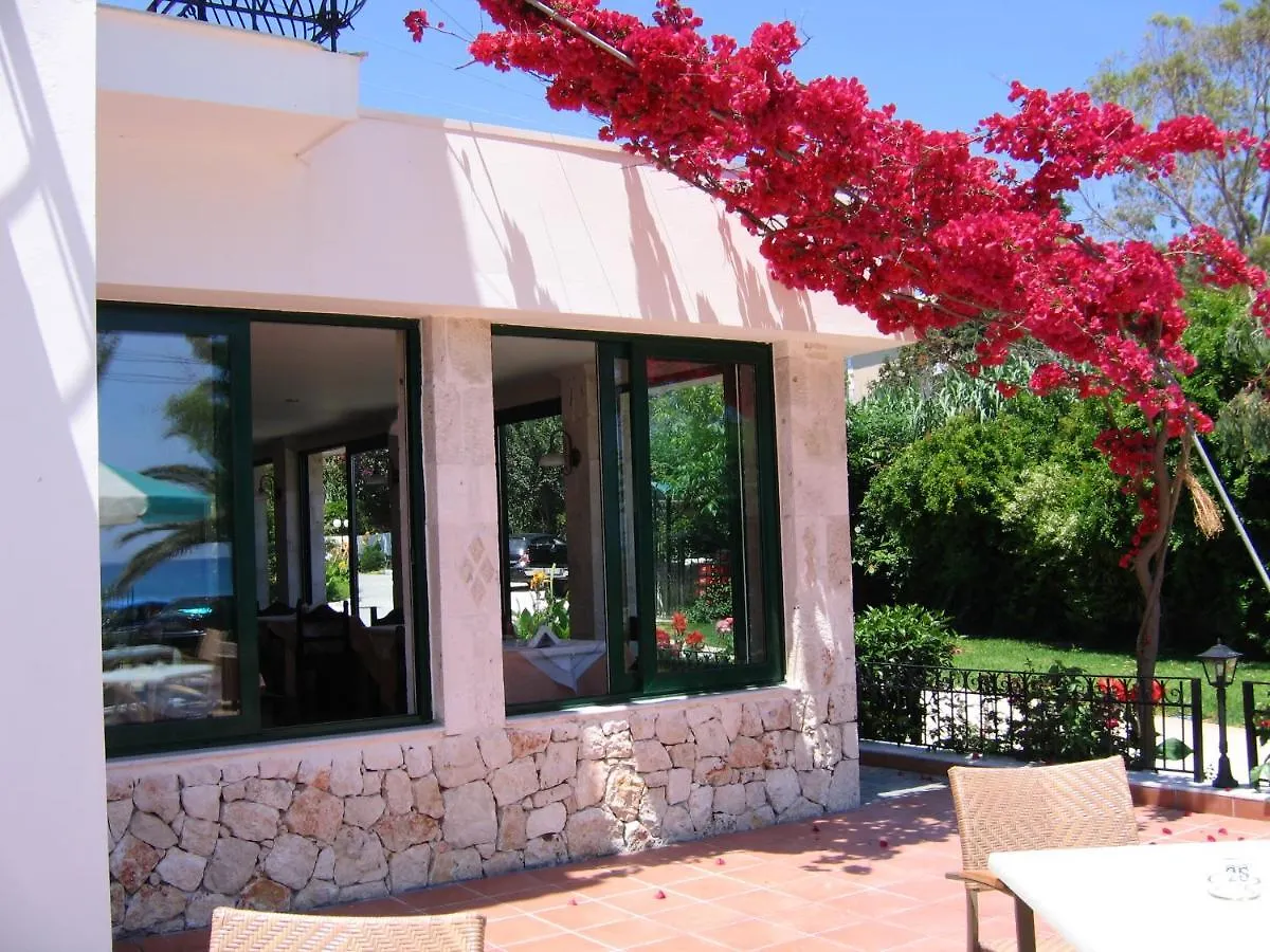 Tara Beach Hotel Skala   Skala (Kefalonia)